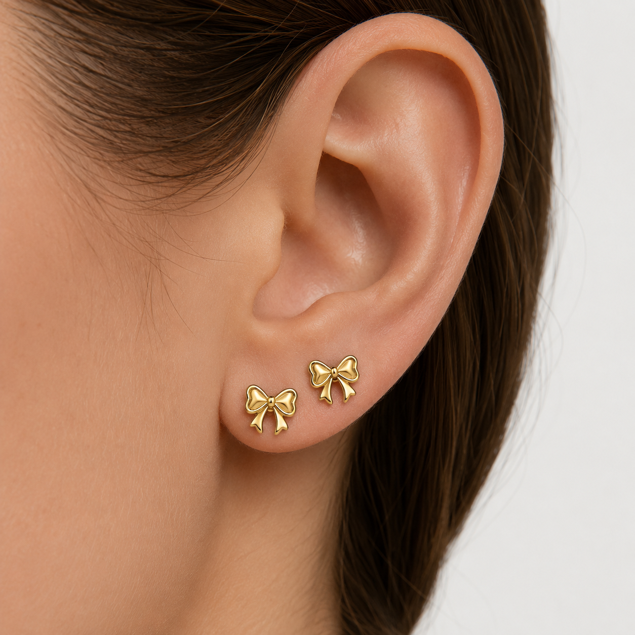 18ct Solid Gold Bow Stud Earrings 3
