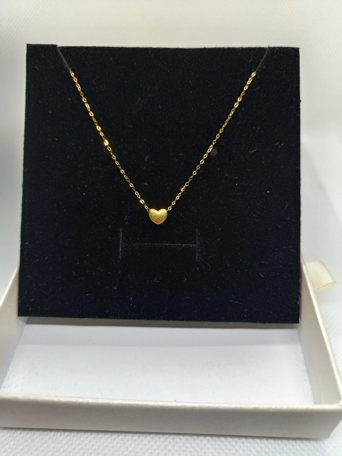 18ct Gold Necklace & 24ct Heart Pendant 8